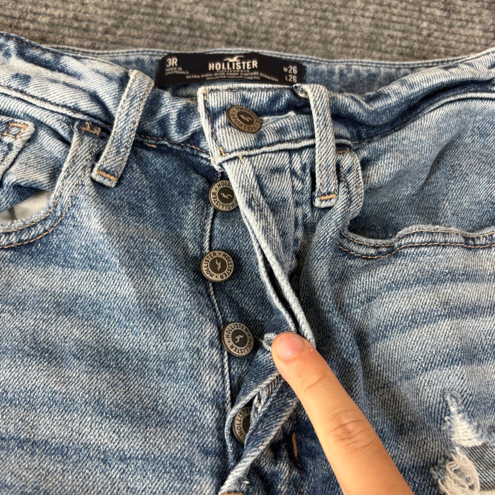 Hollister Ultra High-Rise Crop Vintage Straight Distressed Jeans Light Wash 3R - Picture 3 of 7
